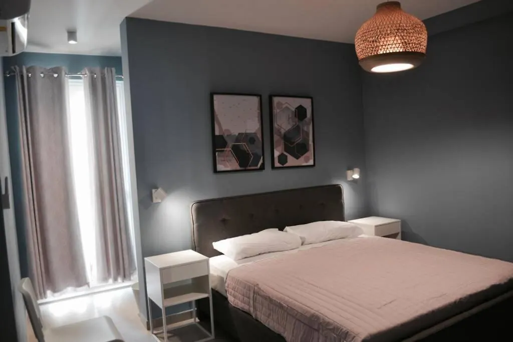 Sliema, Stylish 2 Bedroom Apartment With Parking contacts